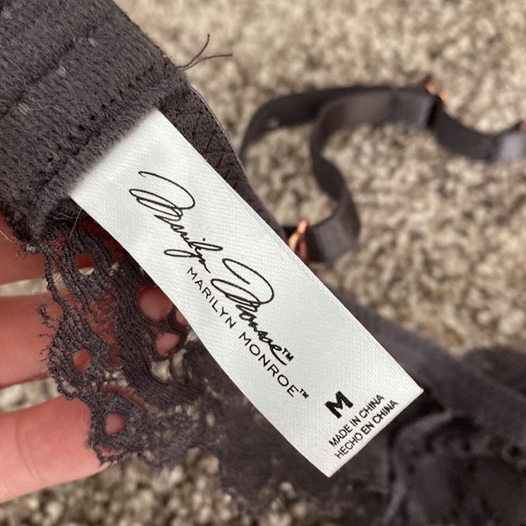 2 Bralettes - Picture 6 of 6